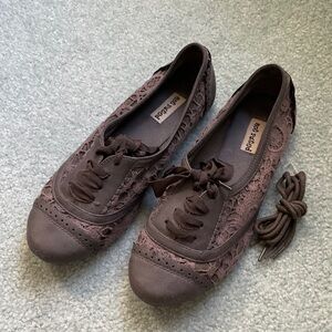 Not Rated Women's Brown Lace Flats